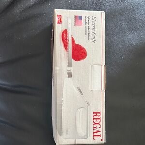 Regal Electric Knife in White